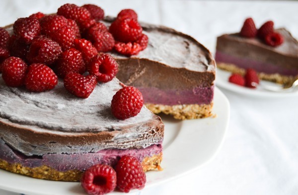 Layer Cake With Ice Cream & Avocado-Chocolate Mousse