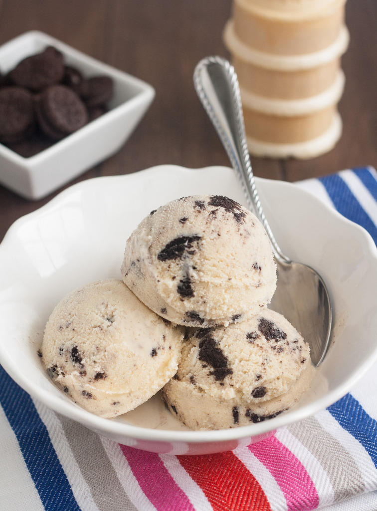 Recipe: Peanut Butter Cookies and Cream Ice Cream