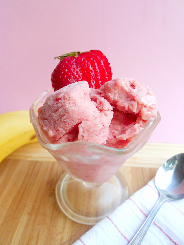 Recipe: Two Ingredient Strawberry Banana Ice Cream