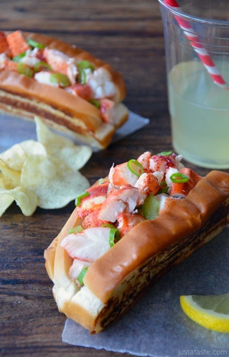 Lobster Rolls with Garlic Butter Buns