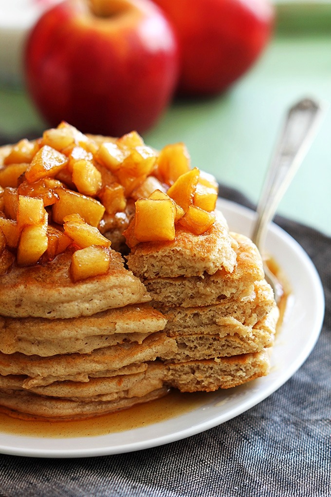 Apple cinnamon pancakes