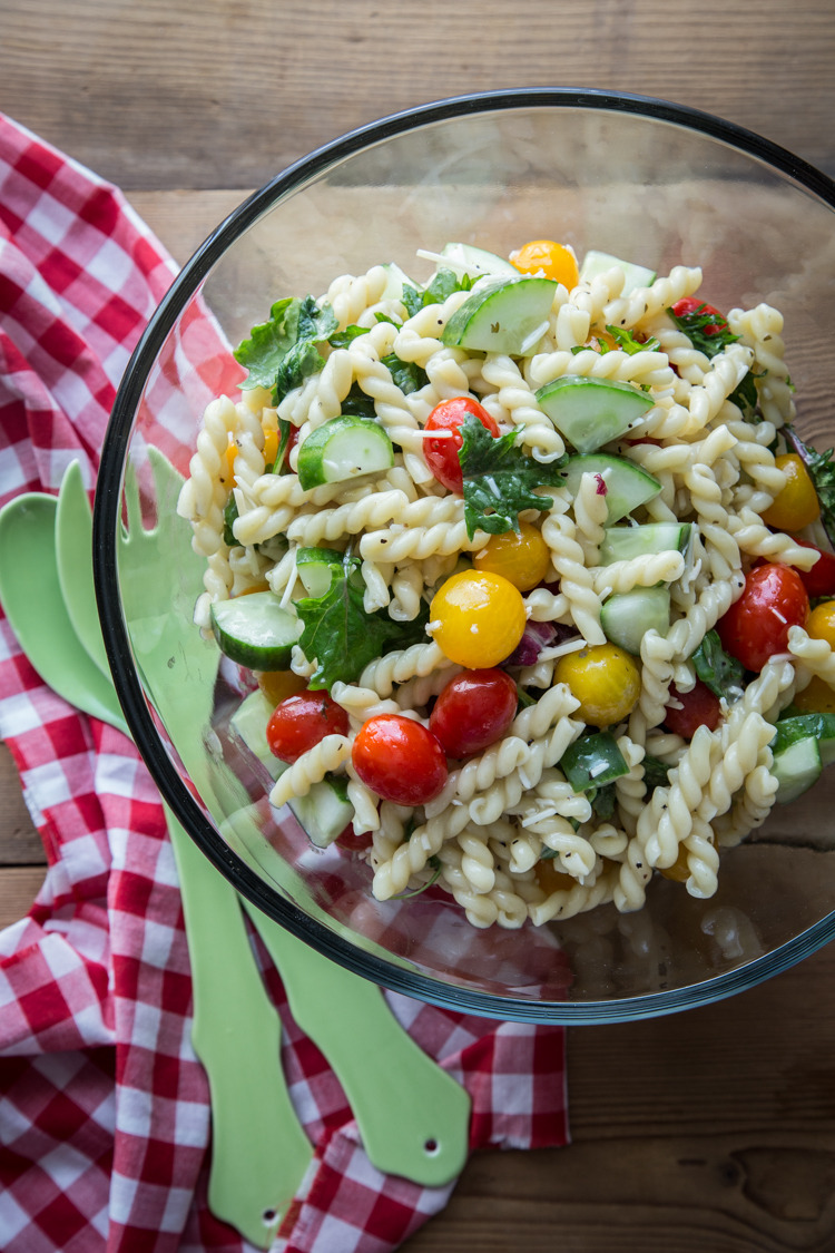 Pasta Salad with Tomatoes and Cucumbers